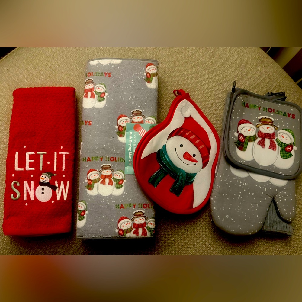 Kitchen Christmas items